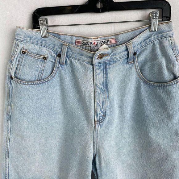 ZENA Vintage Light Washed Denim Short - Picture 3 of 10
